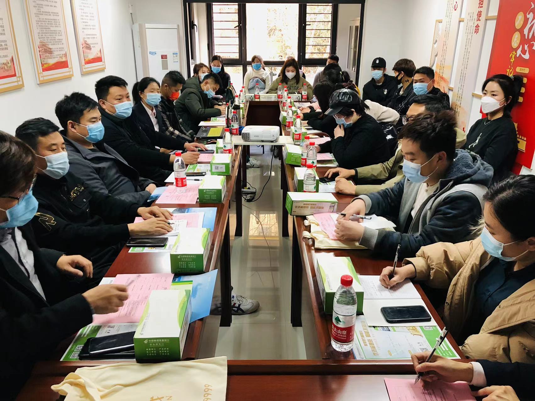 管城区新联会金岱联谊站成功举办金融惠企政策宣讲会(图1) 管城区新联会金岱联谊站成功举办金融惠企政策宣讲会(图1)