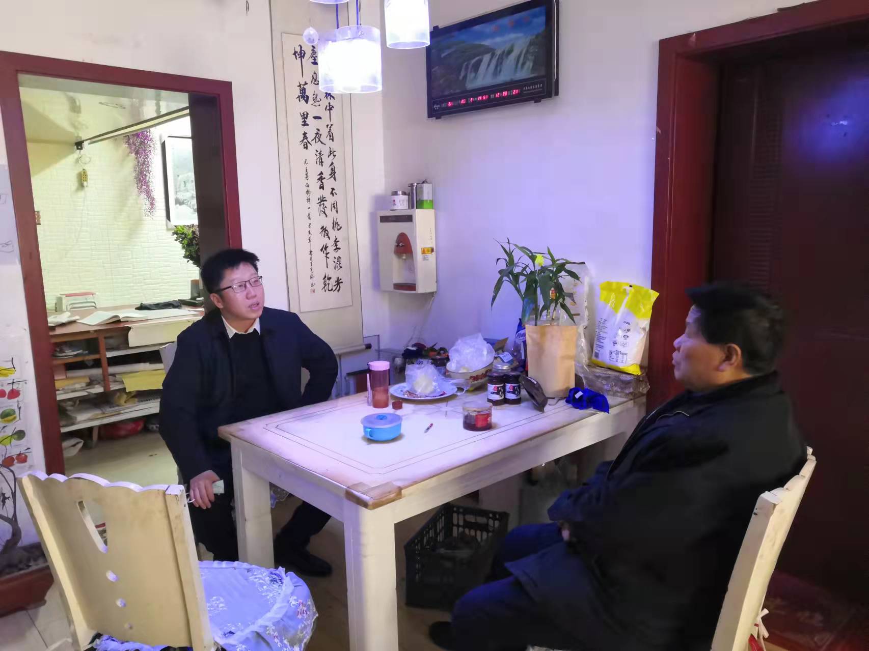 巩义市工商联开展春节慰问退休老干部老党员活动(图2) 微信图片_20220126104634.jpg