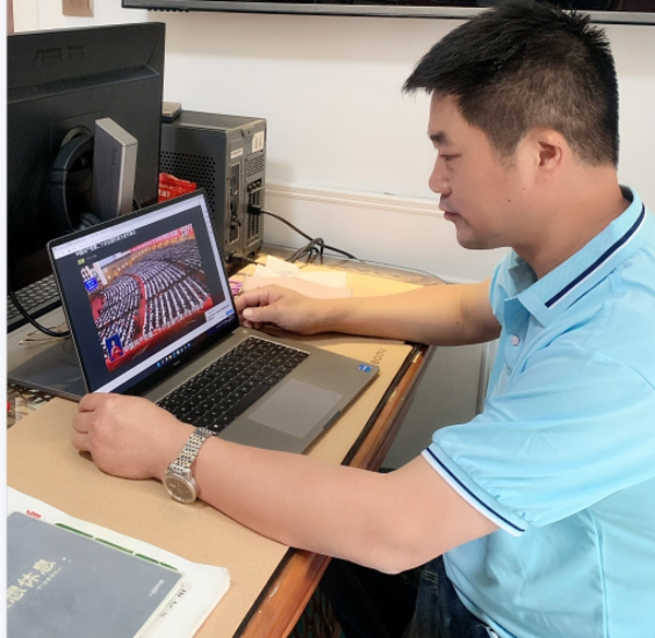 郑州市温州商会认真组织收看二十大报告(图4) 1665903304768.jpg