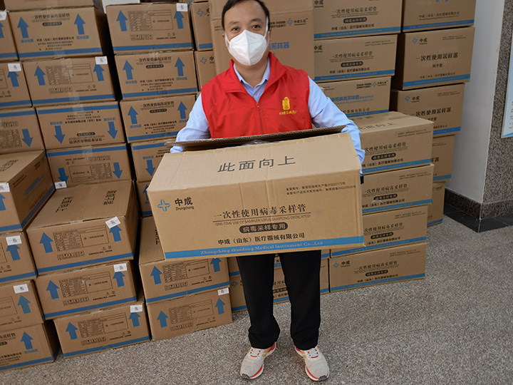 【坚定信心 同心抗疫】盐城商会携手同心抗击疫情 践行二十大精神(图3) 顾海存.jpg