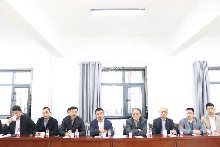 盐城商会开展名企走访交流活动,精准赋能会员企业(图4) 座谈2.jpg