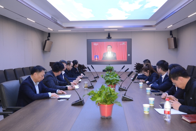 郑州市温州商会组织集中收看全国两会实况(图1) 微信图片_20230306154929.jpg