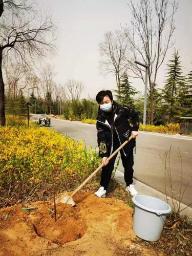 郑州东阳商会参与植树活动(图3) 微信图片_202303131526332_副本.jpg