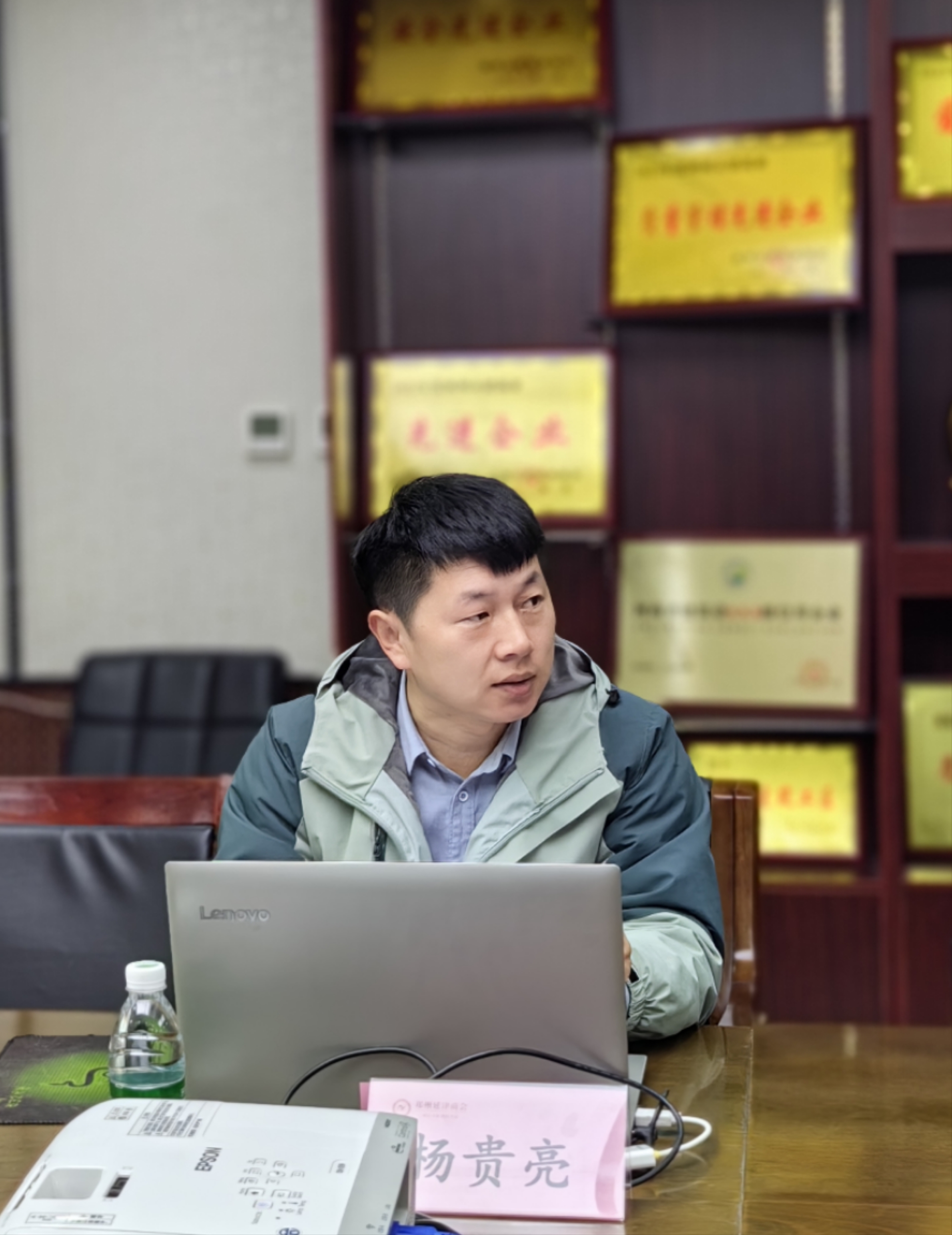 打通产业链 精准内循环——郑州延津商会召开建筑行业交流座谈会(图2) c2773752853aa549ed8d1252e026629.jpg