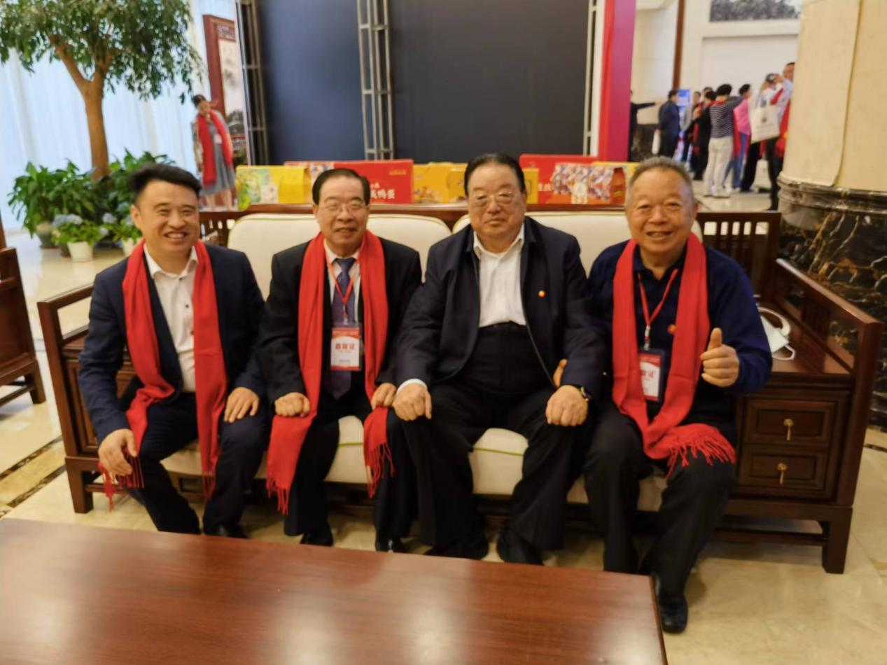 高海清会长参加濮阳市山东商会 十周年庆典暨高质量发展高峰论坛(图2) 图片2.png