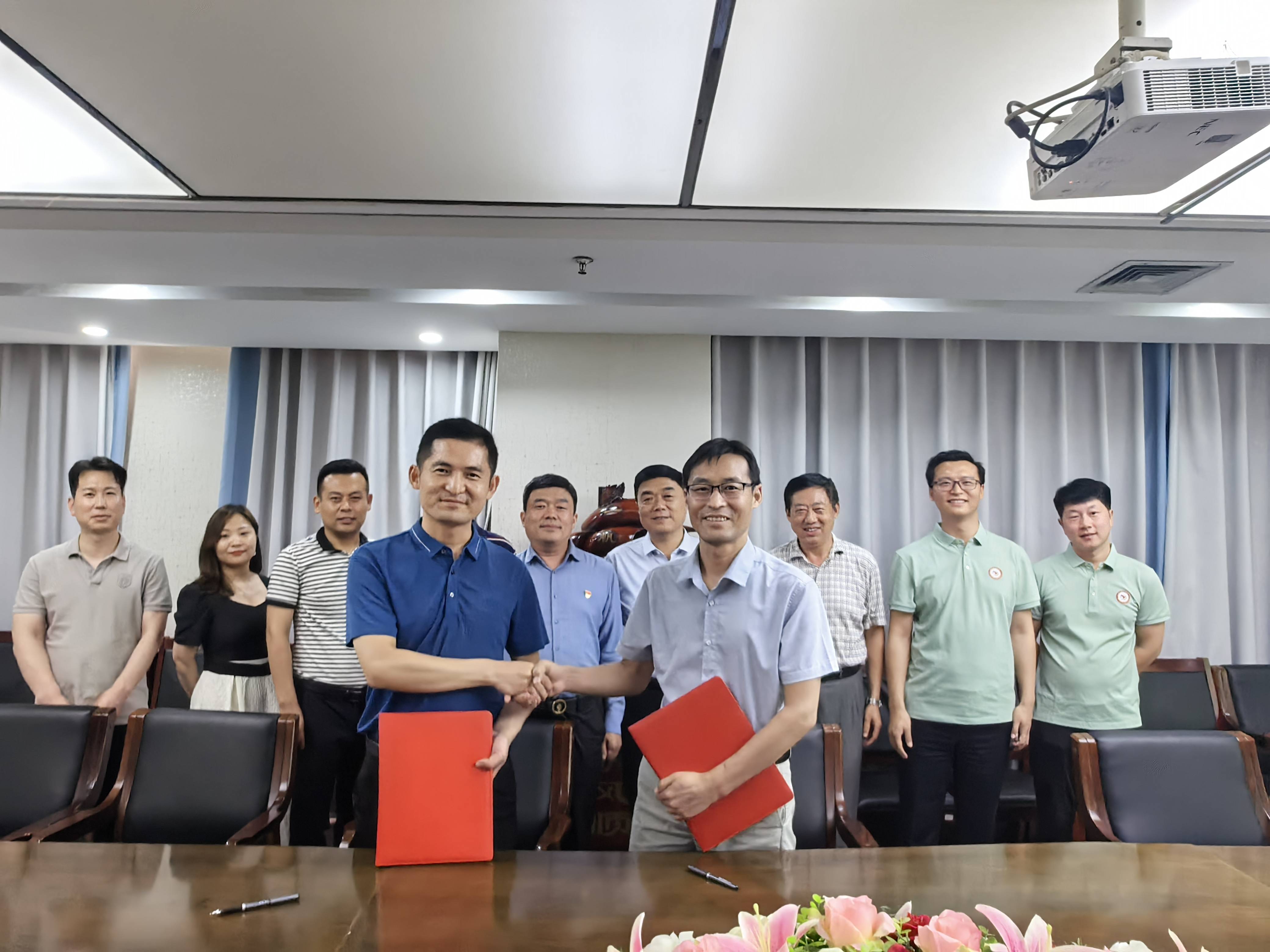 郑州延津商会与郑州市南乐商会正式缔结友好商会(图8) 2c9ae18239c5f1dc0598e293ce4d542(1).jpg