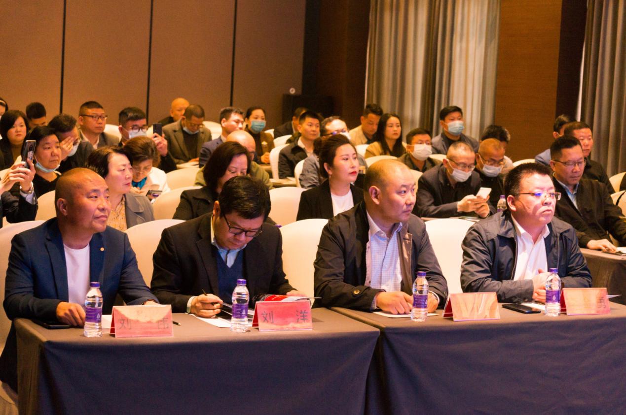 和硕县招商引资项目推介会在郑召开(图3) 和硕县招商引资项目推介会在郑召开(图3)