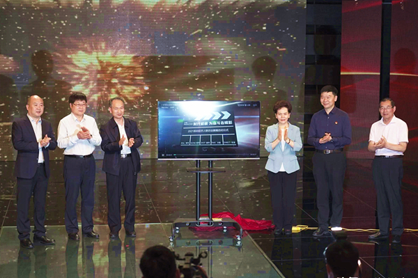 时代楷模·为奋斗者喝彩 2021郑州经济人物访谈展播正式启动(图1) 时代楷模·为奋斗者喝彩 2021郑州经济人物访谈展播正式启动(图1)