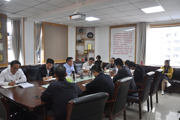 伟德体育直播开奖入口集中传达学习习近平总书记在河南考察时的讲话精神(图2) 伟德体育直播开奖入口集中传达学习习近平总书记在河南考察时的讲话精神(图2)