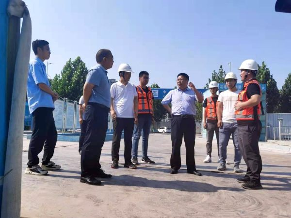 中牟县刘集镇:当好“店小二”、做好“贴心人”,打造优化营商环境“新名片”(图1) 中牟县刘集镇:当好“店小二”、做好“贴心人”,打造优化营商环境“新名片”(图1)