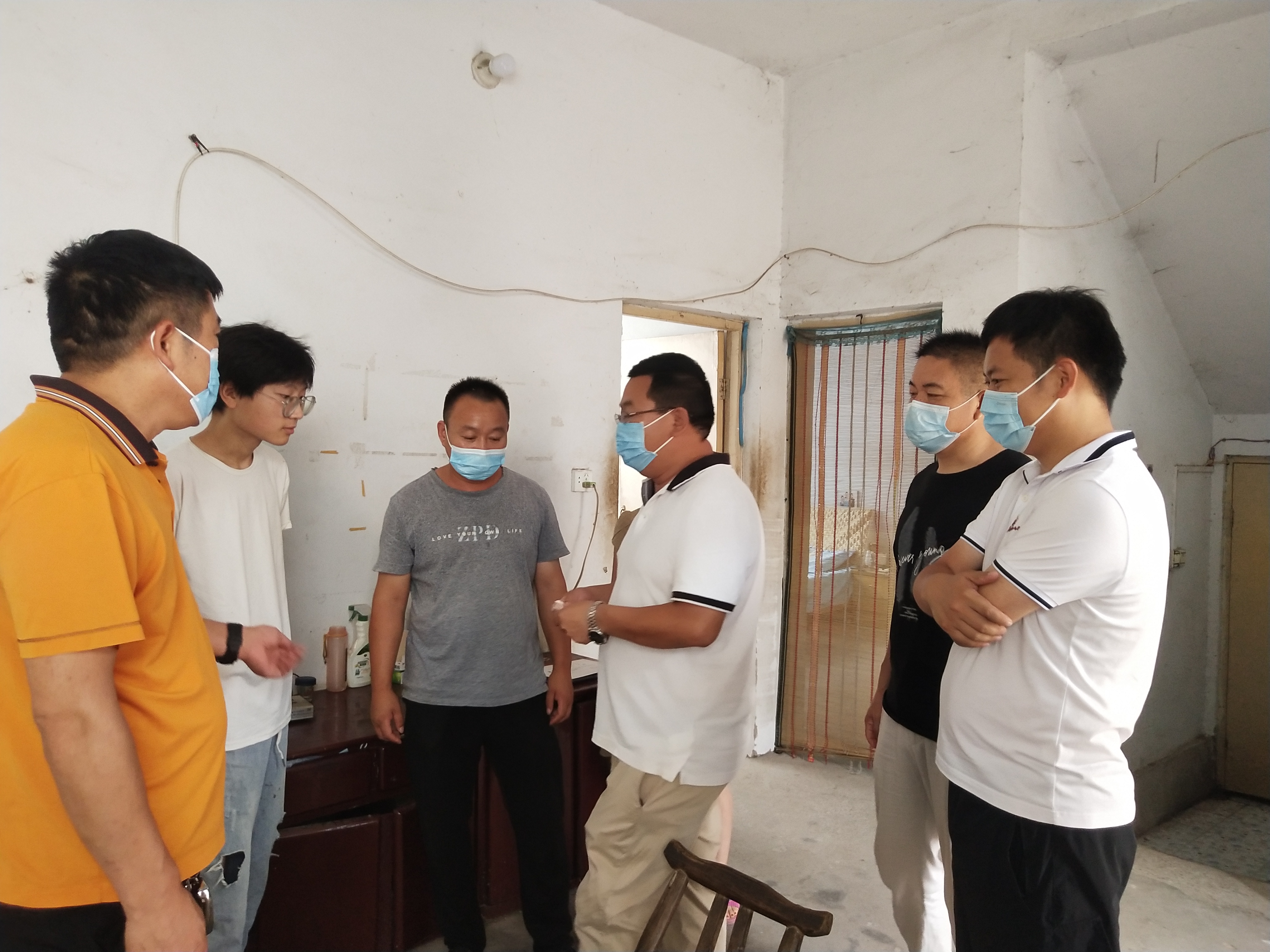 暖心之举,恰似秋日的第一杯奶茶(图1) 暖心之举,恰似秋日的第一杯奶茶(图1)