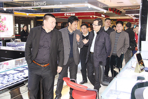 管城区工商联:省工商联副主席韩建国到管城回族区调研县级工商联建设工作(图4) 管城区工商联:省工商联副主席韩建国到管城回族区调研县级工商联建设工作(图4)