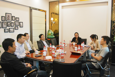 管城区工商联到非公企业调研(图1) 管城区工商联到非公企业调研(图1)