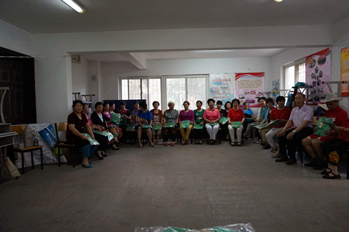 社区牵手管城区非公企业 促进辖区和谐共建(图1) 社区牵手管城区非公企业 促进辖区和谐共建(图1)