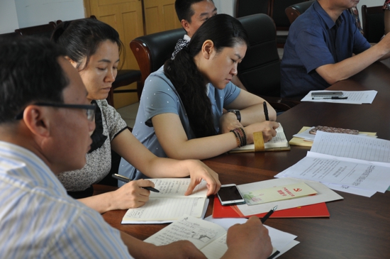 党派工商联支部召开“四对照四反思”座谈会(图3) 党派工商联支部召开“四对照四反思”座谈会(图3)