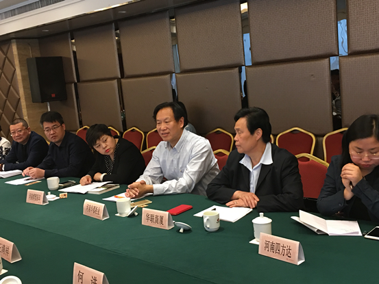 省工商联副主席韩建国就关于开展降低实体经济企业综合成本赴我市进行调研(图2) 省工商联副主席韩建国就关于开展降低实体经济企业综合成本赴我市进行调研(图2)