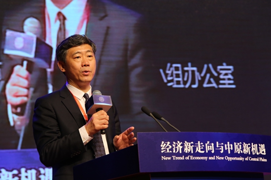 清华名师与企业家共话“经济新走向与中原新机遇”(图3) 清华名师与企业家共话“经济新走向与中原新机遇”(图3)