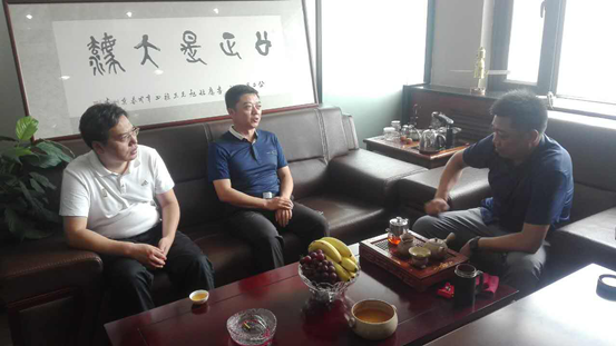 市委统战部副部长、市工商联党组书记王新调研我市非公有制企业(图3) 市委统战部副部长、市工商联党组书记王新调研我市非公有制企业(图3)