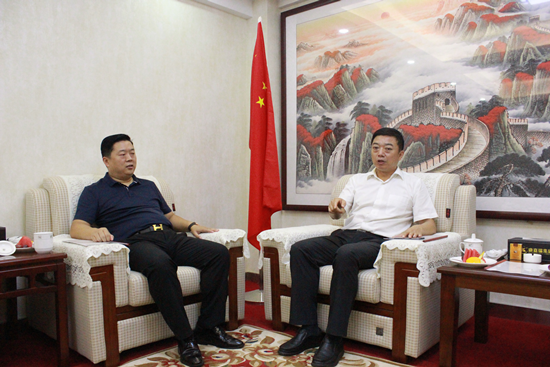 市委统战部副部长、市工商联党组书记王新调研我市非公有制企业(图4) 市委统战部副部长、市工商联党组书记王新调研我市非公有制企业(图4)