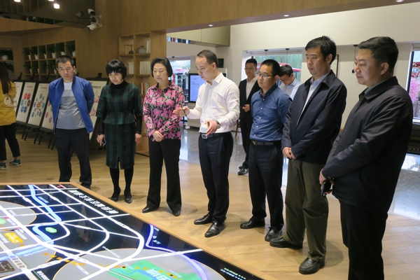 省工商联领导到郑州市调研乡村振兴战略实施工作(图1) 省工商联领导到郑州市调研乡村振兴战略实施工作(图1)