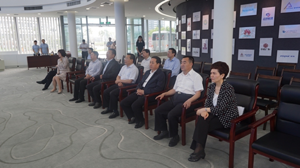 省委常委、统战部部长孙守刚来郑调研营商环境和非公有制经济领域统战工作(图1) 省委常委、统战部部长孙守刚来郑调研营商环境和非公有制经济领域统战工作(图1)