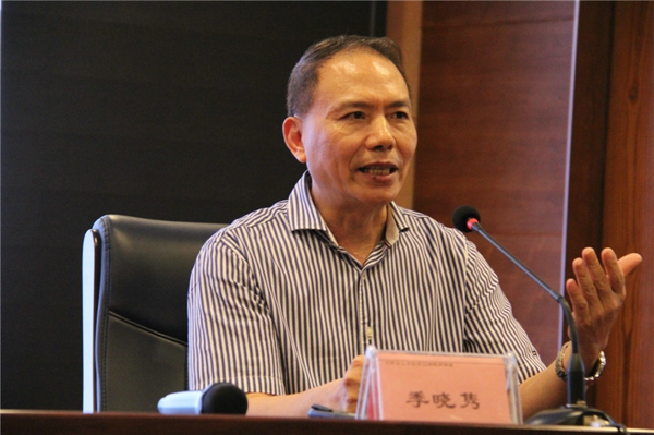 伟德体育直播开奖入口组织参加第30期豫商课堂(图2) 伟德体育直播开奖入口组织参加第30期豫商课堂(图2)