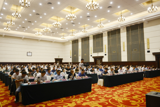 风云激荡四十年 助力中原更出彩(图6) 风云激荡四十年 助力中原更出彩(图6)