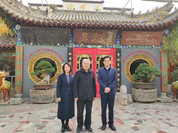 郑州市古玩业商会会长蒋继明邀请北京荣宝拍卖公司总经理方政参访郑州古玩城(图2) 郑州市古玩业商会会长蒋继明邀请北京荣宝拍卖公司总经理方政参访郑州古玩城(图2)