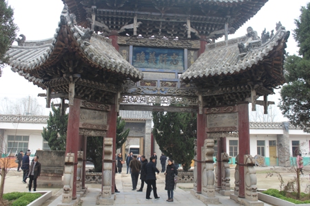 参观贾湖遗址 承继会馆商贾精神(图2) 参观贾湖遗址 承继会馆商贾精神(图2)