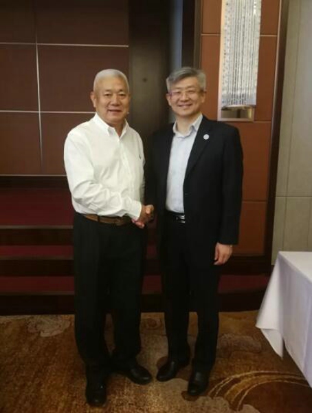 郑州市古玩业商会蒋继明会长赴京参加全国工商联十二届二次执委会(图2) 郑州市古玩业商会蒋继明会长赴京参加全国工商联十二届二次执委会(图2)