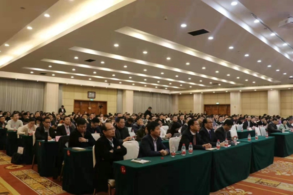 温州创设亲清政商学堂开班----卢华杰参加培训(图1) 温州创设亲清政商学堂开班----卢华杰参加培训(图1)