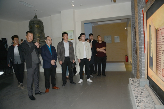 郑州温州商会联合大同温州商会组织参观郑东新区反腐倡廉教育基地(图2) 郑州温州商会联合大同温州商会组织参观郑东新区反腐倡廉教育基地(图2)