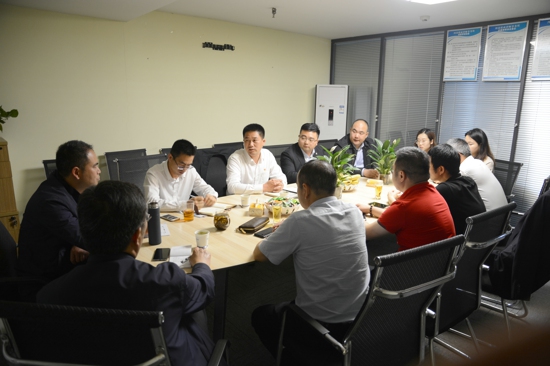 郑州温州商会走进副会长企业河南欣成律师事务所(图2) 郑州温州商会走进副会长企业河南欣成律师事务所(图2)