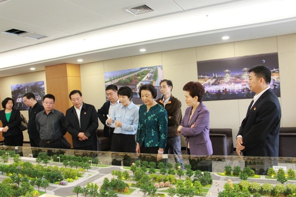 省工商联在郑调研优化营商环境工作(图2) 省工商联在郑调研优化营商环境工作(图2)