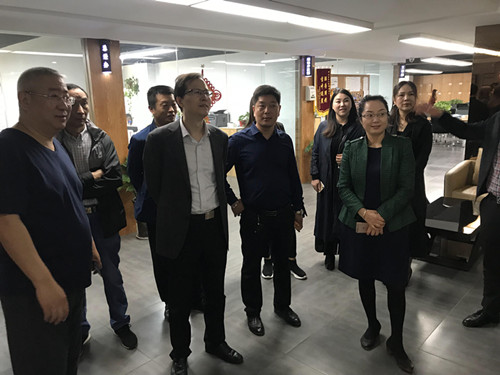 管城区工商联召开新增补会员企业座谈会(图1) 管城区工商联召开新增补会员企业座谈会(图1)