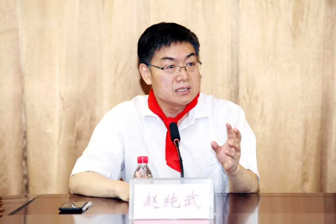 郑州市古玩业商会会长单位郑州古玩城迎接洛宁县高湾村同心继明小学省会行师生代表(图2) 郑州市古玩业商会会长单位郑州古玩城迎接洛宁县高湾村同心继明小学省会行师生代表(图2)