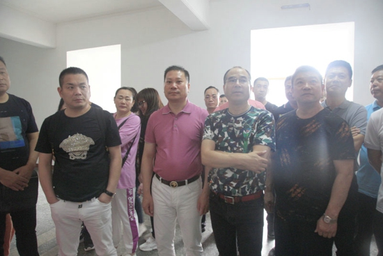 郑州温州商会到朝鲜新义州进行商务考察(图1) 郑州温州商会到朝鲜新义州进行商务考察(图1)