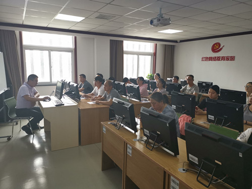 管城区航海东路街道街道商会开展“智慧党建”平台业务培训(图2) 管城区航海东路街道街道商会开展“智慧党建”平台业务培训(图2)