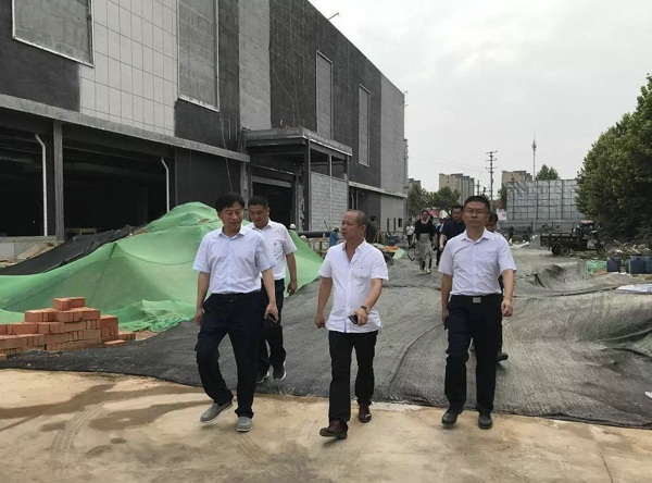 郑州温州商会副会长单位南乐县世纪联华项目受关注---南乐县委副书记、县长曹拥军现场视察指导(图1) 郑州温州商会副会长单位南乐县世纪联华项目受关注---南乐县委副书记、县长曹拥军现场视察指导(图1)