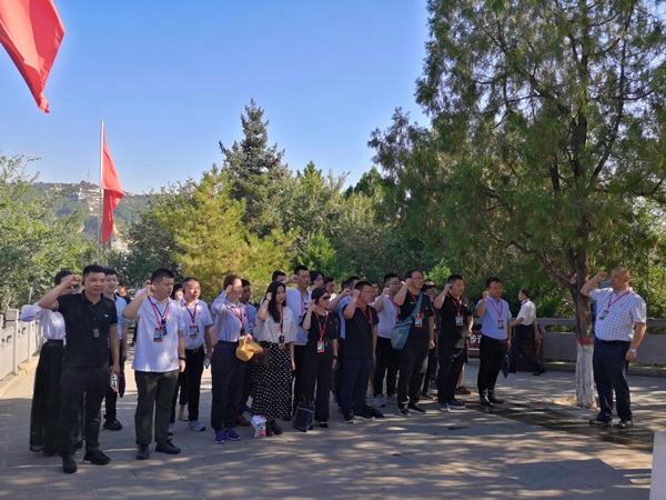 郑州市青年企业家商会举办“不忘初心,牢记使命”主题教育培训班(图3) 郑州市青年企业家商会举办“不忘初心,牢记使命”主题教育培训班(图3)