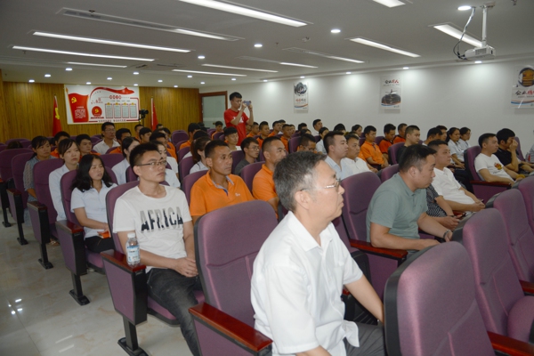 郑州温州商会与招商银行郑州分行签署“党费云缴费”合作协议(图1) 郑州温州商会与招商银行郑州分行签署“党费云缴费”合作协议(图1)