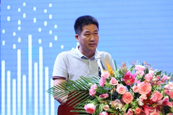 郑州市温州商会在2019河南省商(协)会秘书长高峰论坛作主题发言(图2) 郑州市温州商会在2019河南省商(协)会秘书长高峰论坛作主题发言(图2)