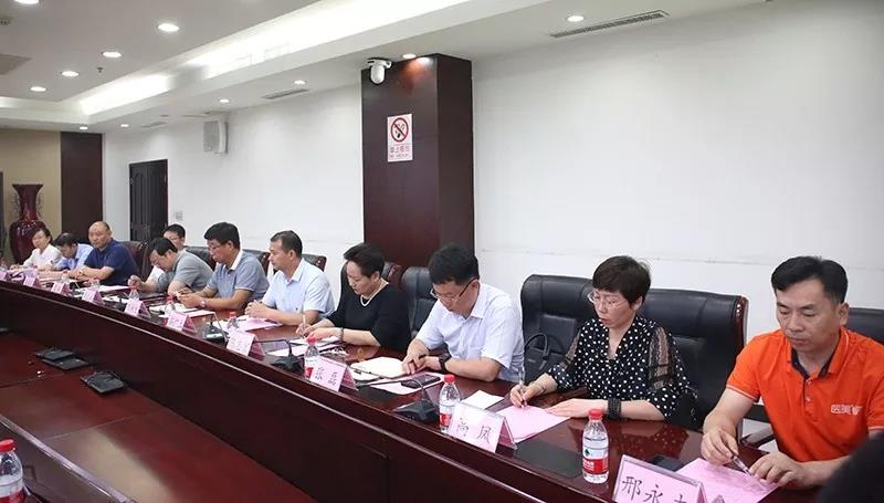 郑州高新区开展“检察护航民企发展”检察开放日活动(图2) 郑州高新区开展“检察护航民企发展”检察开放日活动(图2)