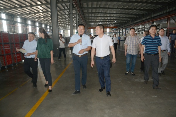 温州客商 走进南乐---郑州温州商会组团参加南乐县开放招商推介会(图3) 温州客商 走进南乐---郑州温州商会组团参加南乐县开放招商推介会(图3)