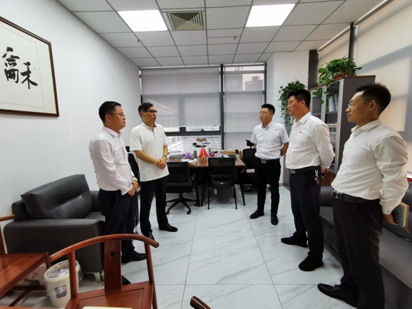 互联互通 服务共赢---郑州温州商会走进上海浩信(郑州)律师事务所(图2) 互联互通 服务共赢---郑州温州商会走进上海浩信(郑州)律师事务所(图2)