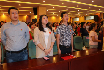 盐城商会参加庆祝新中国成立70周年红歌会(图1) 盐城商会参加庆祝新中国成立70周年红歌会(图1)