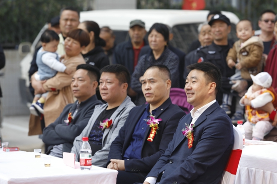 郑州市南平商会举行丰庆茶文化街开街仪式(图2) 郑州市南平商会举行丰庆茶文化街开街仪式(图2)