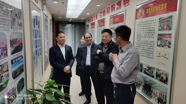 温州商学院党委书记、执行校长周湘浙一行到郑州温州商会走访交流(图1) 温州商学院党委书记、执行校长周湘浙一行到郑州温州商会走访交流(图1)