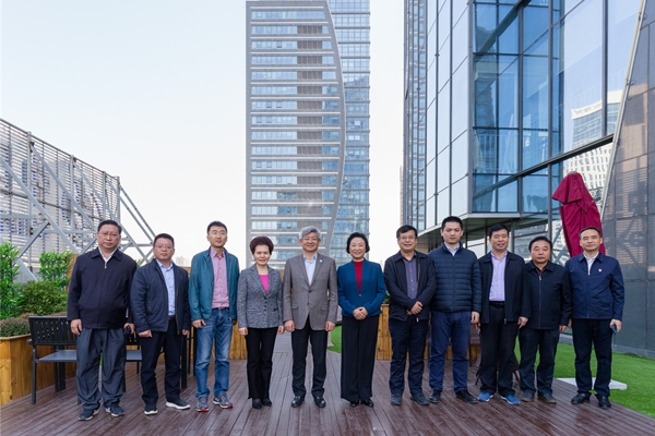 全国工商联党组副书记、副主席樊友山到康利达党群服务中心考察指导工作(图2) 全国工商联党组副书记、副主席樊友山到康利达党群服务中心考察指导工作(图2)