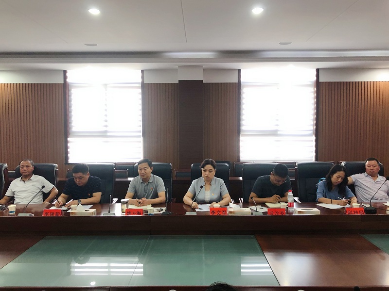 管城区委统战部与区工商联共同召开同民营经济代表人士“一对一”谈心谈话座谈会(图2) 管城区委统战部与区工商联共同召开同民营经济代表人士“一对一”谈心谈话座谈会(图2)